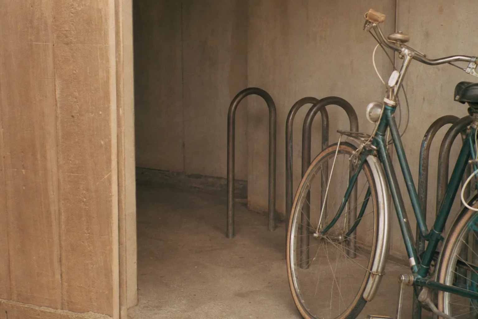 Tire width, gear range, bar sweep. The three numbers that decide the ride